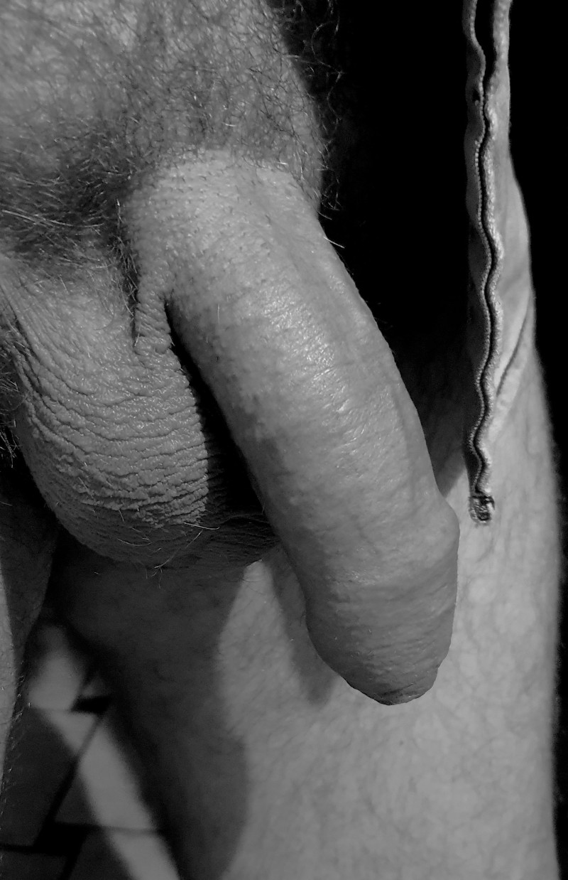 black and white pic - Amateur Gay Porn Pictures And Stories